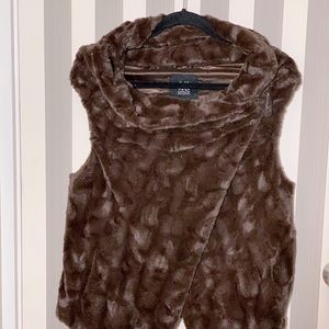 Faux fur vest by Calos Falchi brown size S